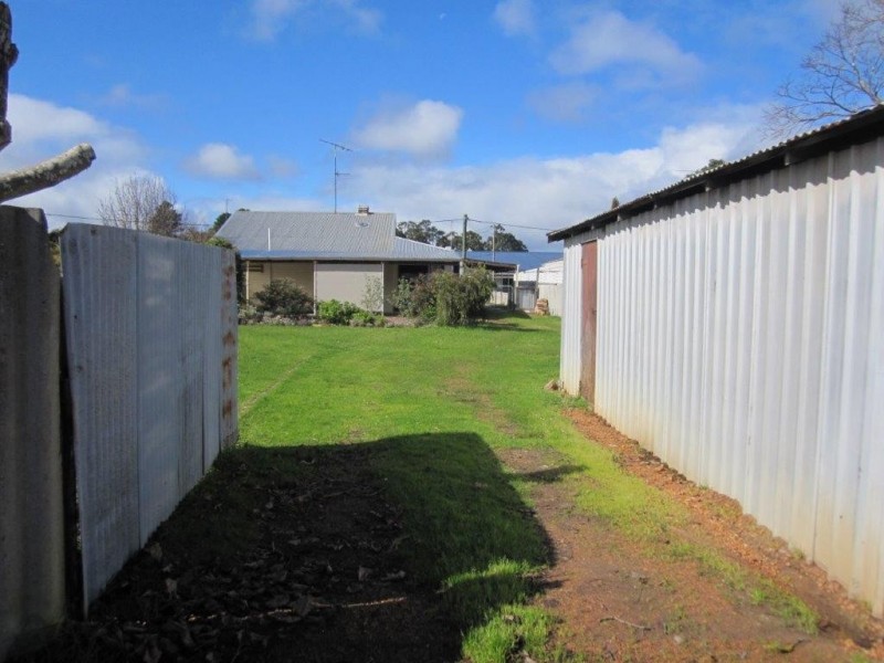 17 Arnott Street, Manjimup WA 6258