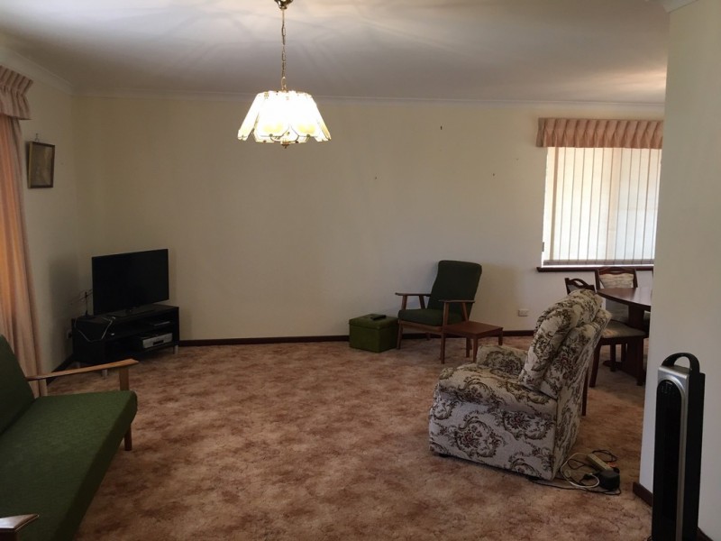 12 Powell Crescent, Quairading WA 6383