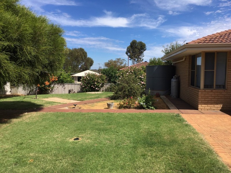 12 Powell Crescent, Quairading WA 6383