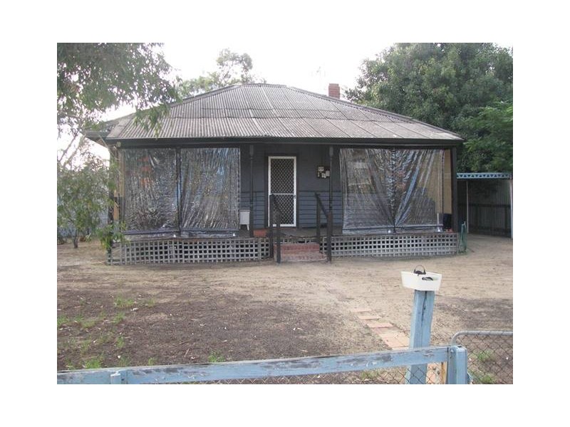 5 Gardiner Street, Moora WA 6510