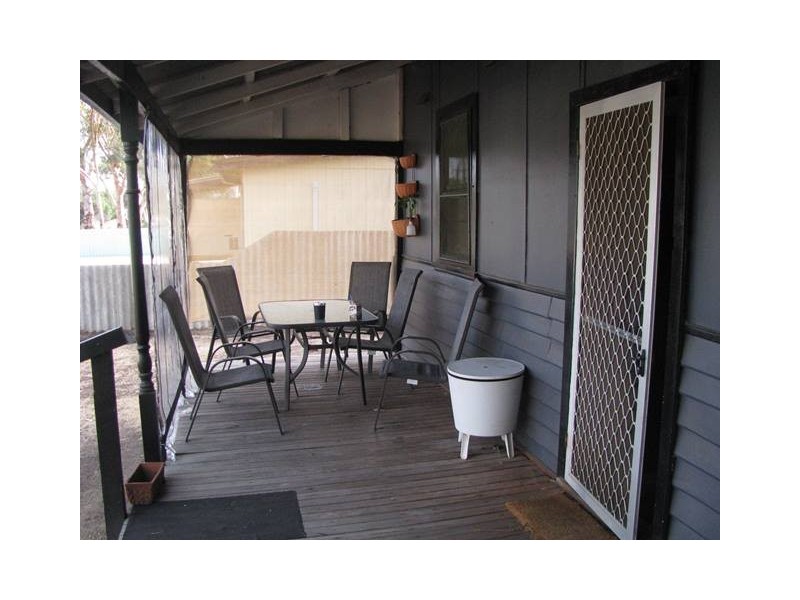 5 Gardiner Street, Moora WA 6510