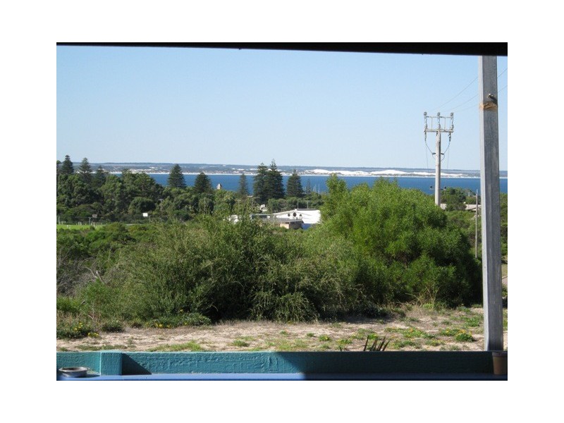 1 Mills Road, West Beach WA 6450