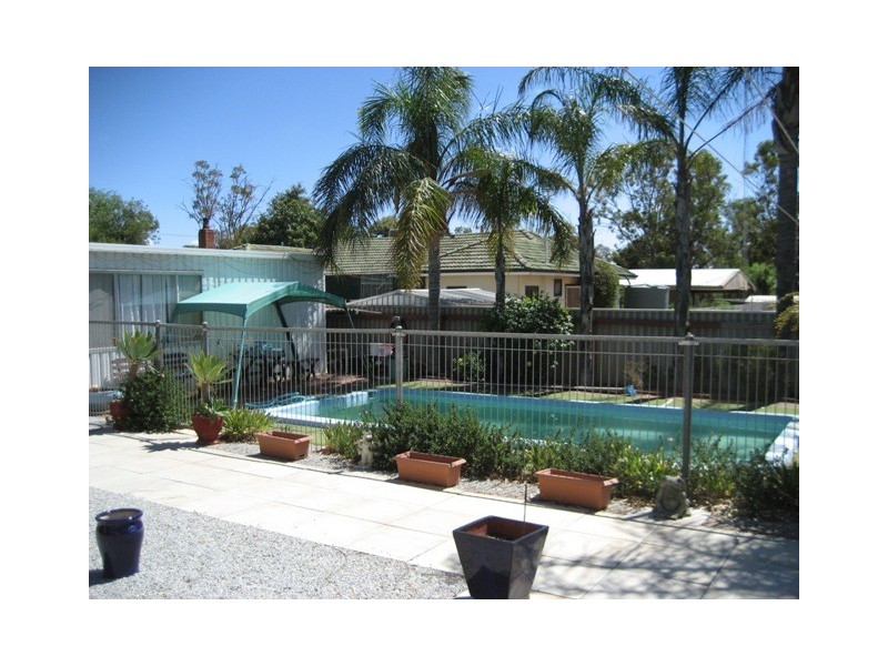 28 South Street, Dalwallinu WA 6609