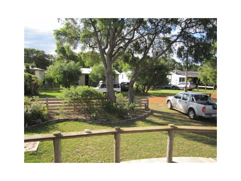 124 Fourth Avenue, Peaceful Bay WA 6333