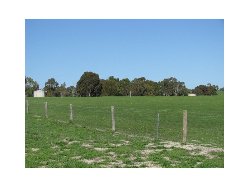 ‘Hill Crest’ 556 Waddi Road, Cooljarloo WA 6507