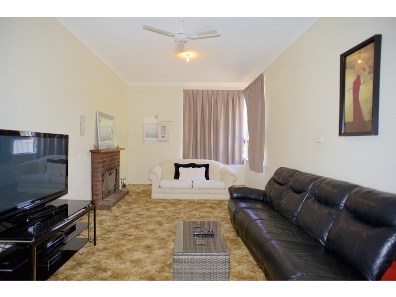 11 Moir Street, Borden WA 6338