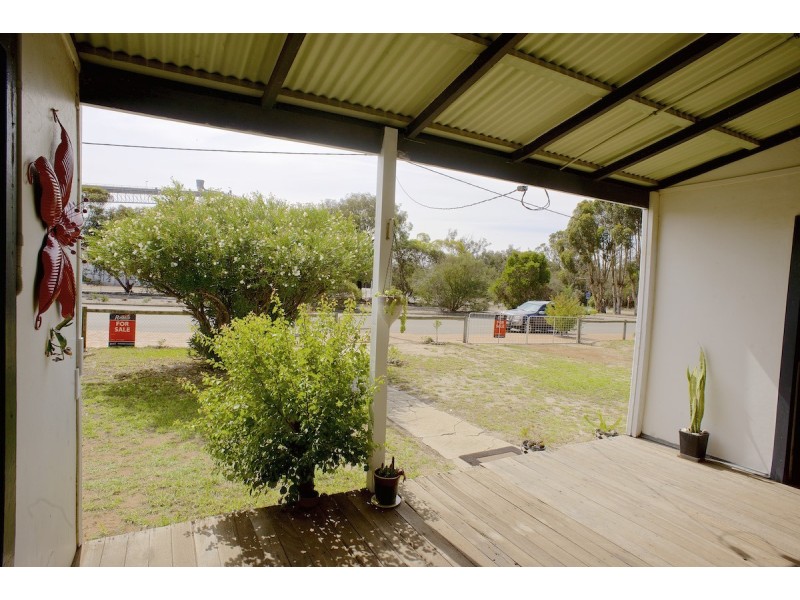 11 Moir Street, Borden WA 6338
