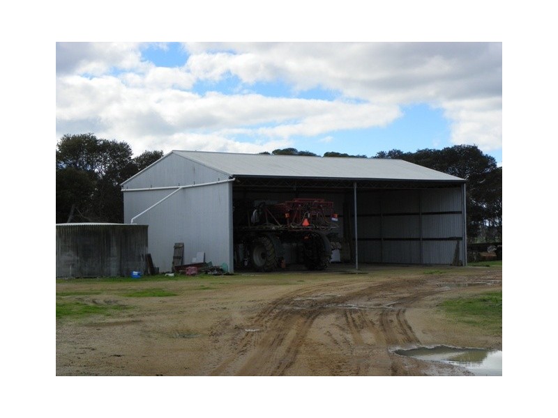 ‘Maryglen’ 1630 Mindarabin Road, Gnowangerup WA 6335