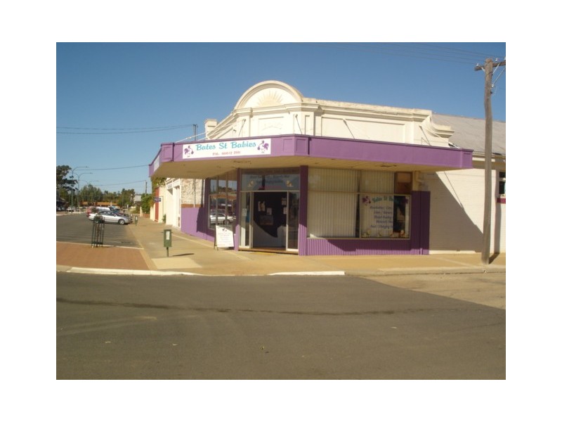 36 Bates Street, Merredin WA 6415