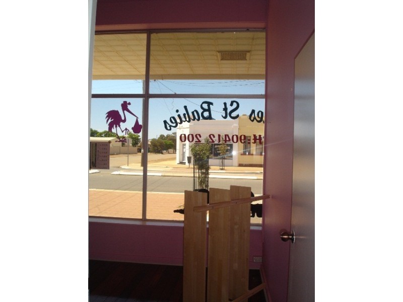 36 Bates Street, Merredin WA 6415