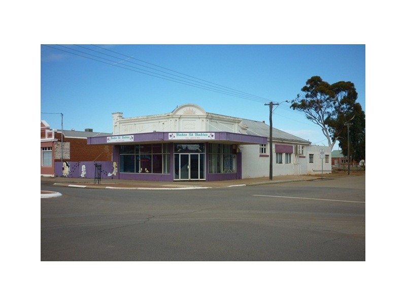 36 Bates Street, Merredin WA 6415