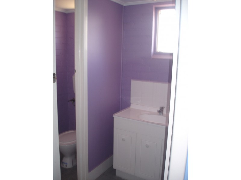 36 Bates Street, Merredin WA 6415