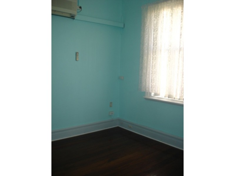 36 Bates Street, Merredin WA 6415