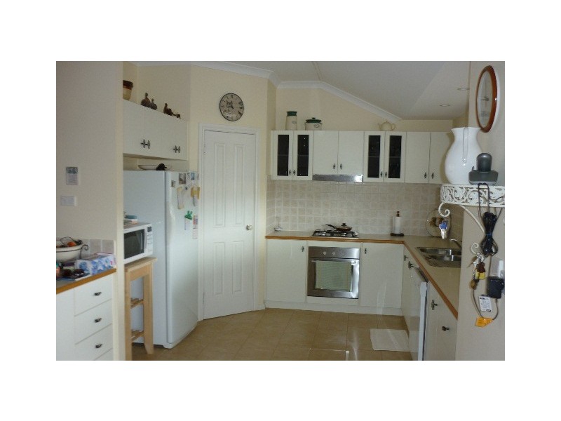 2 Fifth Avenue, Merredin WA 6415