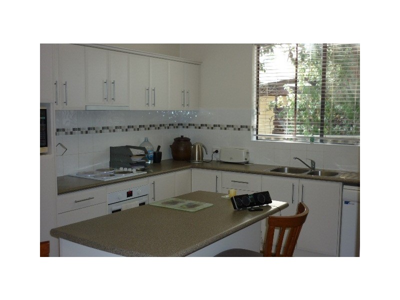 11 Throssell Road, Merredin WA 6415