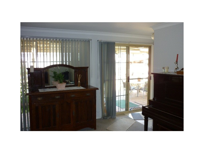 11 Throssell Road, Merredin WA 6415