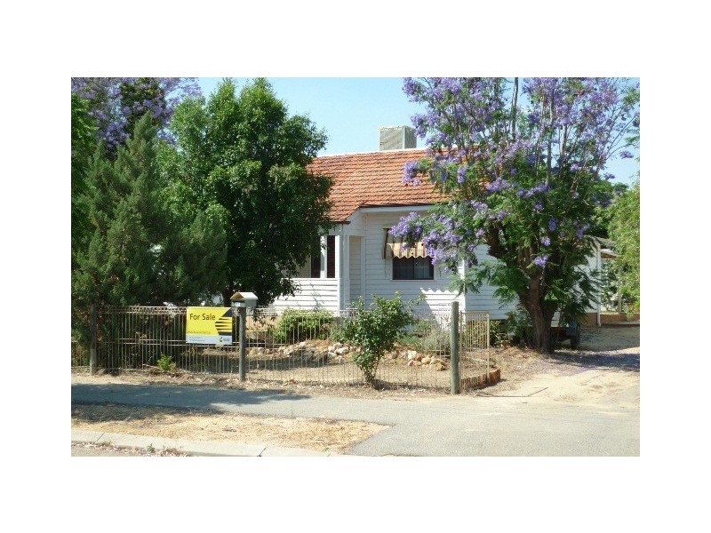 11 Throssell Street, Merredin WA 6415
