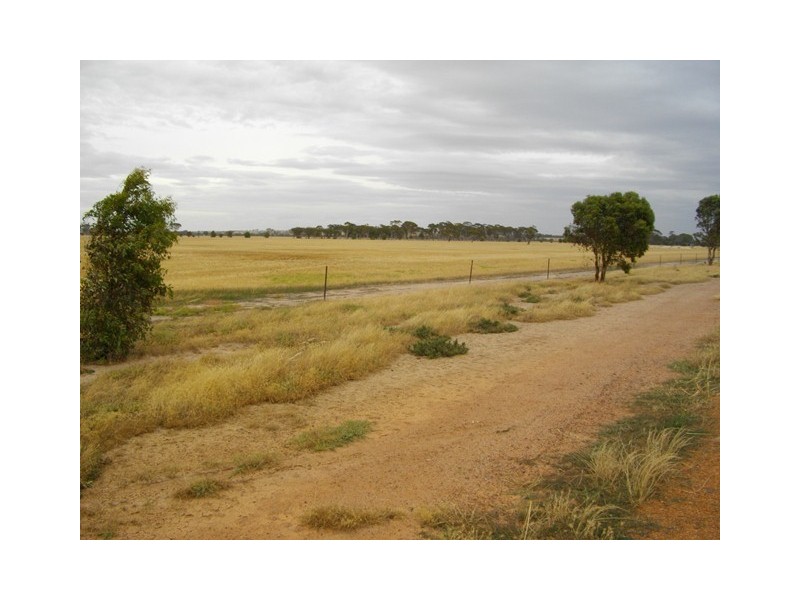 ‘Glenavon  Farm’, Brookton WA 6306