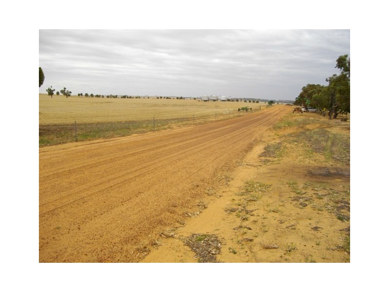 ‘Glenavon  Farm’, Brookton WA 6306