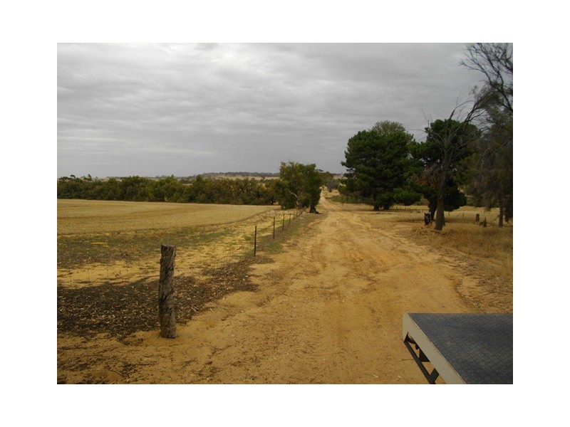 ‘Glenavon  Farm’, Brookton WA 6306