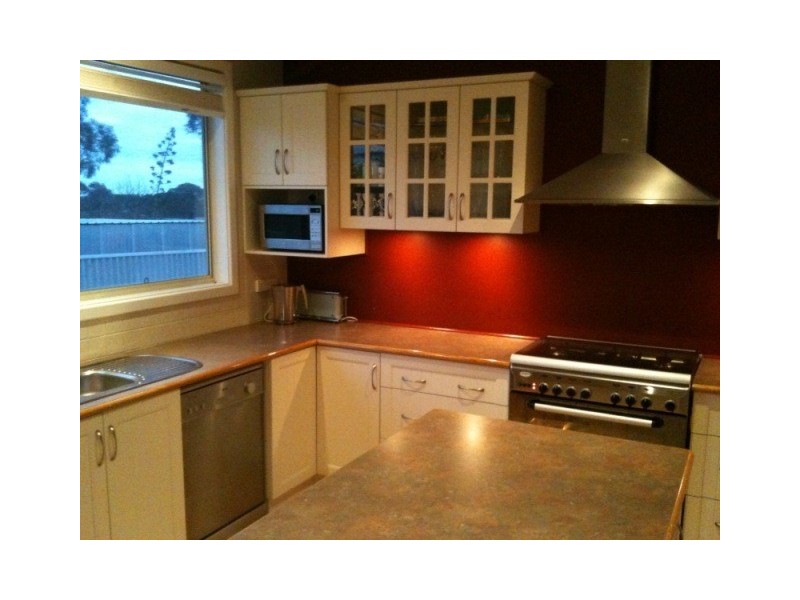 12 Muscat Street, Merredin WA 6415