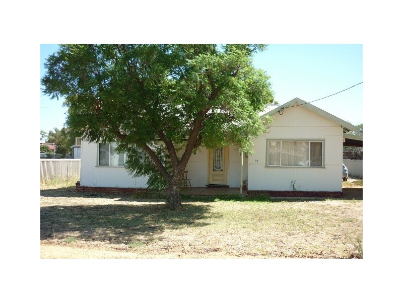 12 Hay Street, Merredin WA 6415