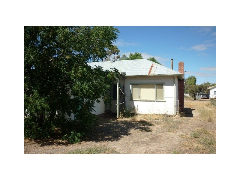 12 Hay Street, Merredin WA 6415