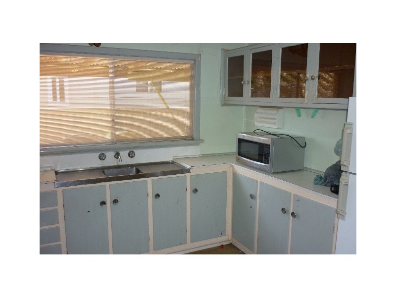 12 Hay Street, Merredin WA 6415