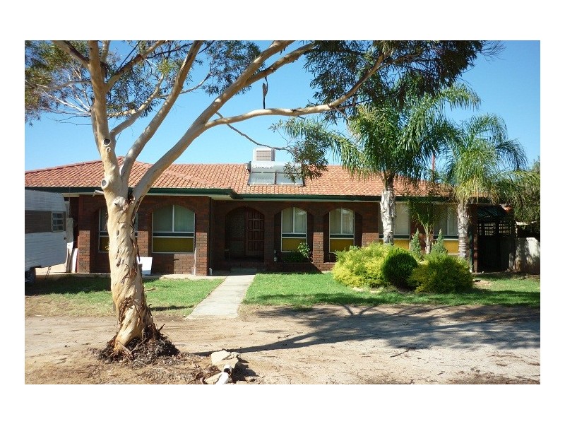 3 Hill Street, Merredin WA 6415