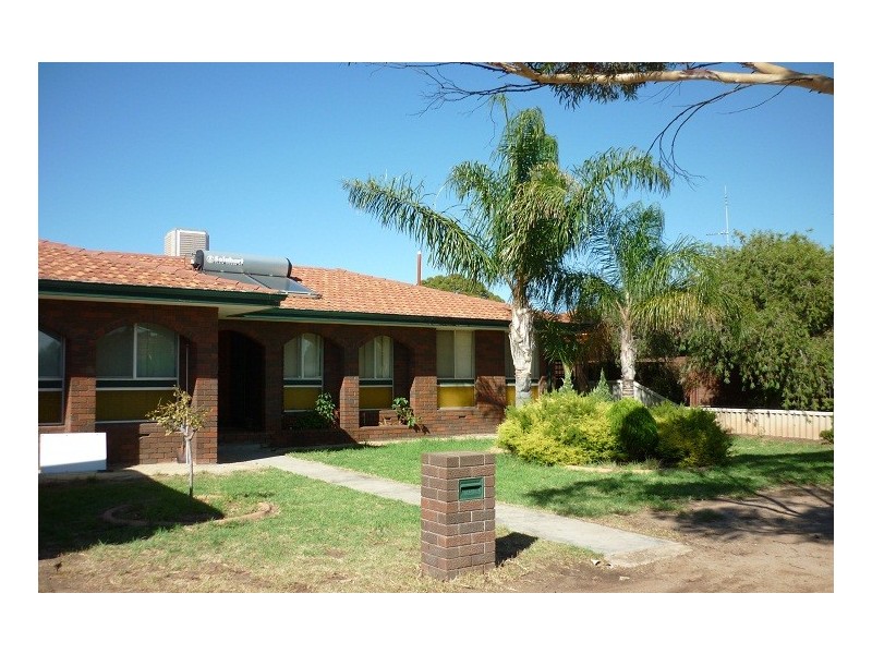 3 Hill Street, Merredin WA 6415
