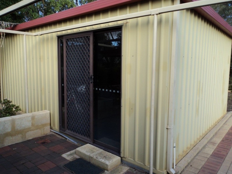 9 Harling Street, Merredin WA 6415