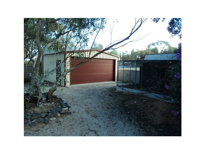 9 Harling Street, Merredin WA 6415