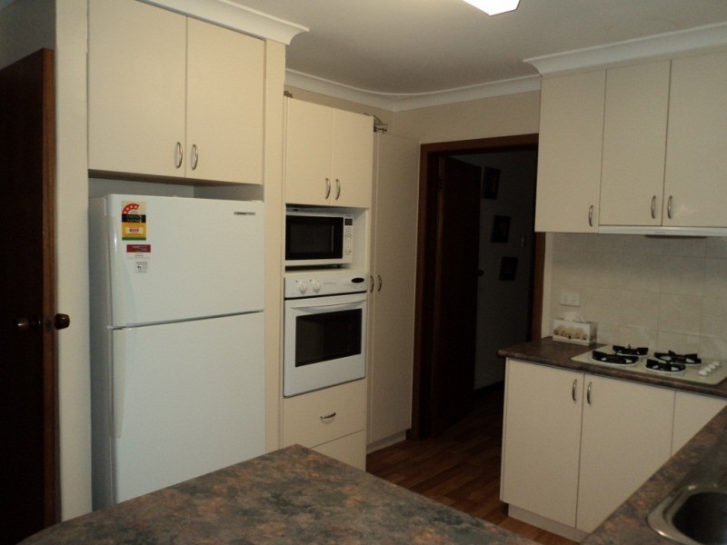 9 Harling Street, Merredin WA 6415