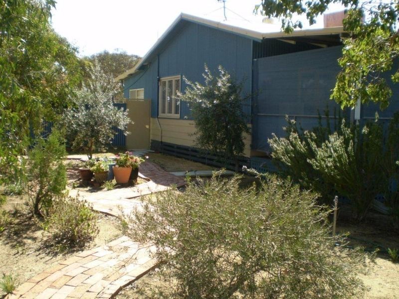 49 Murphy Street, Quairading WA 6383