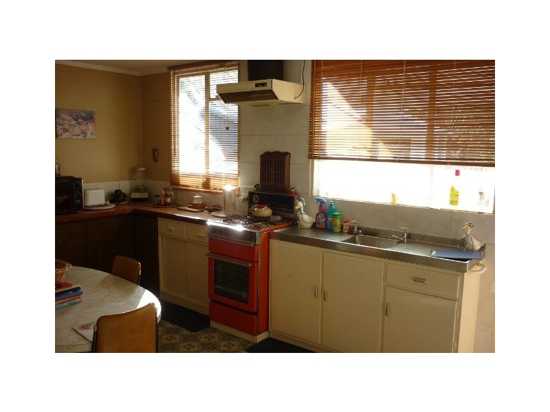 34 Growden Street, Merredin WA 6415
