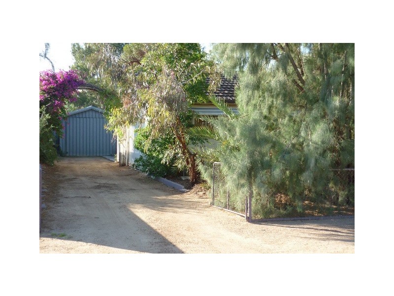 34 Growden Street, Merredin WA 6415