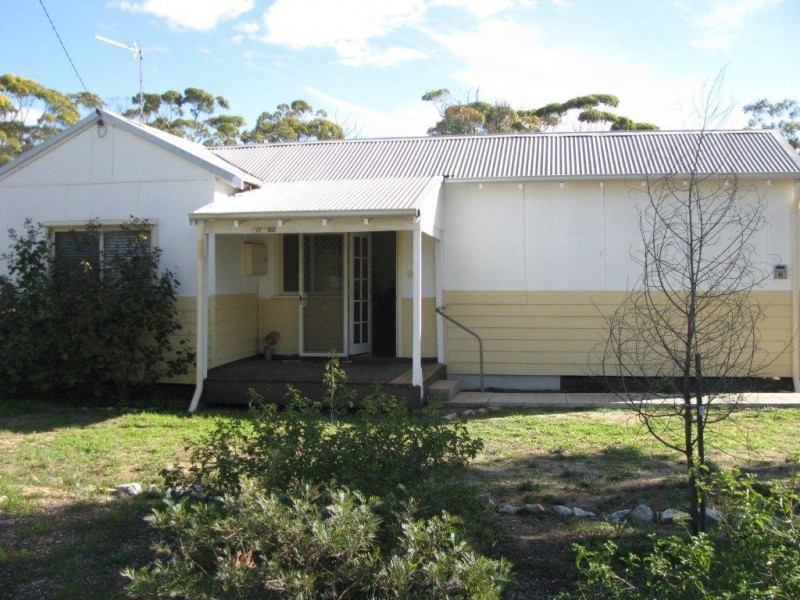 80 Gardiner Street, Moora WA 6510