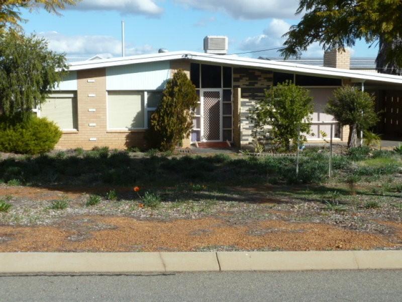 39 Powell Crescent, Quairading WA 6383