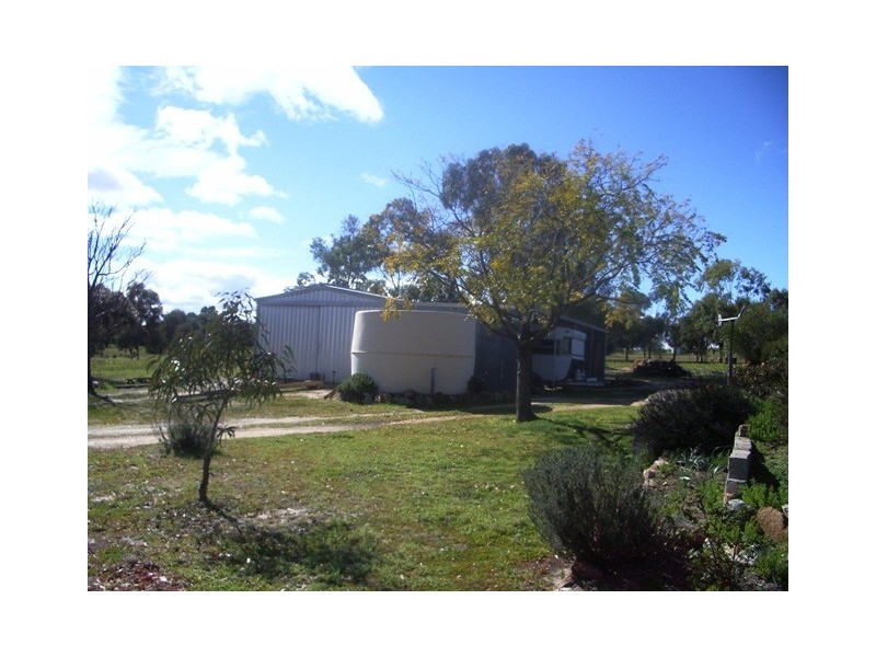 12 Richardson Street, Beverley WA 6304