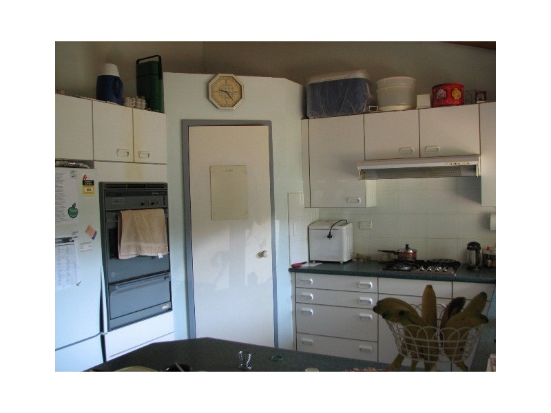 12 Richardson Street, Beverley WA 6304