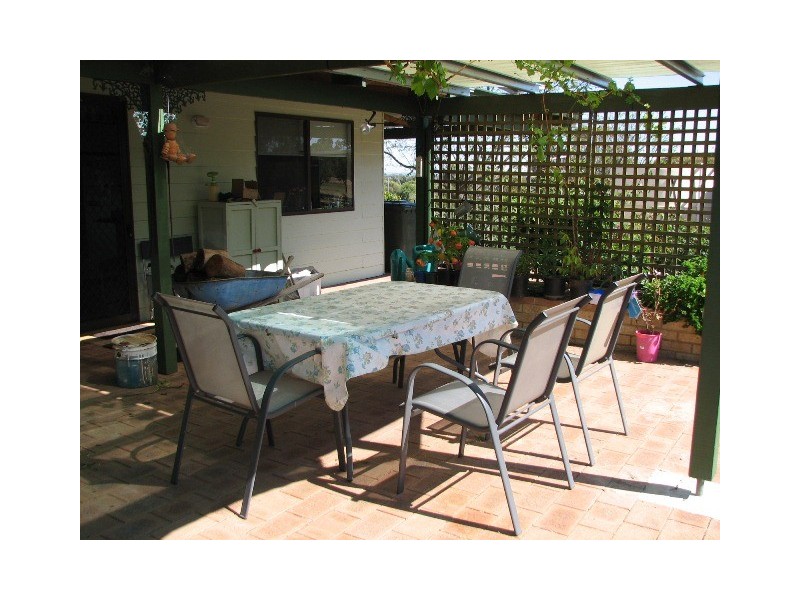 12 Richardson Street, Beverley WA 6304