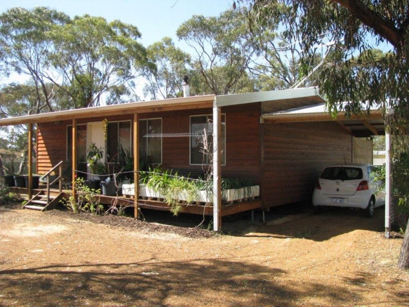 11 Gardiner Street, Moora WA 6510