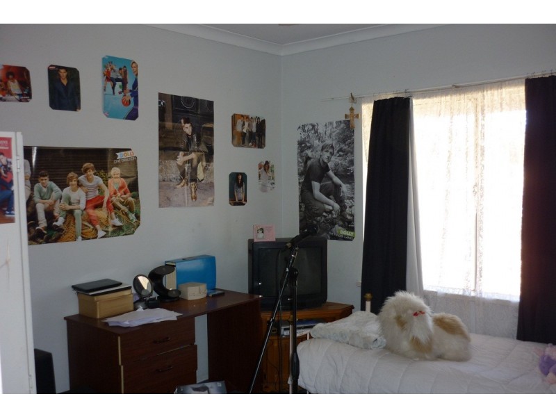 36 Kitchener Street, Merredin WA 6415