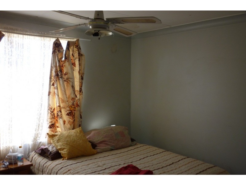 36 Kitchener Street, Merredin WA 6415