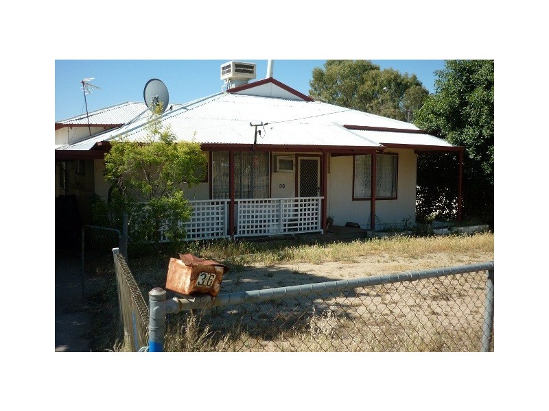 36 Kitchener Street, Merredin WA 6415