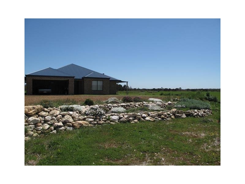 44 Matthew Road, Youngs Siding WA 6330