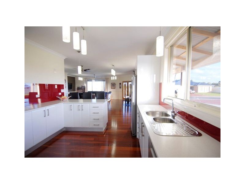 2 Cull Close, Castletown WA 6450