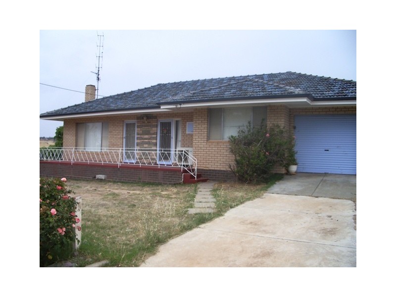 19 Hunt Road, Beverley WA 6304