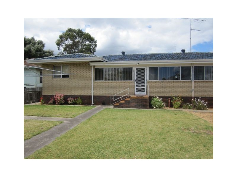 21 Robertson Street, Manjimup WA 6258