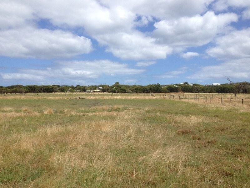 841 Ludlow Road North, Stirling Estate WA 6271